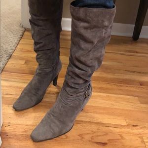 6.5 White Mountain Suede knee high slouchy boots b